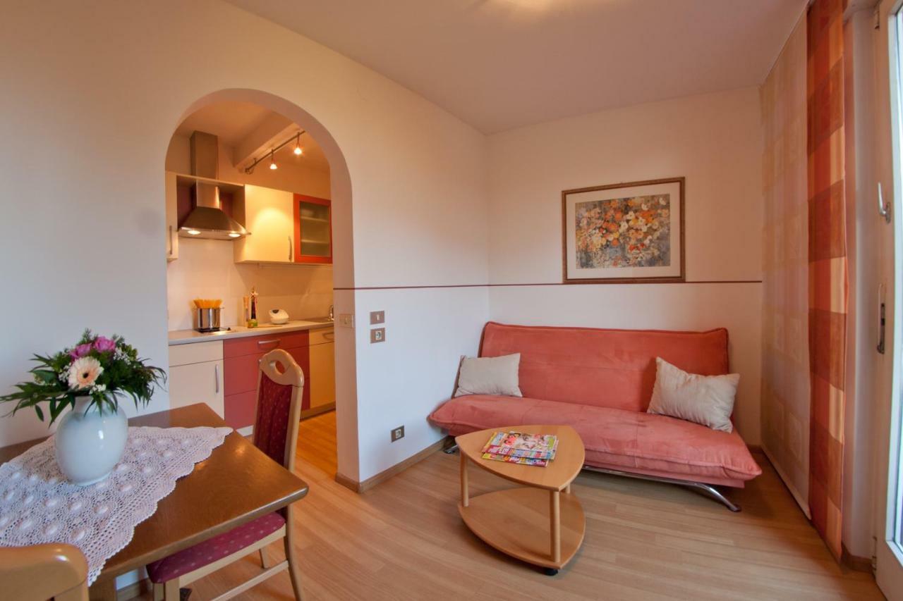 Guesthouse Christine Marlengo Esterno foto