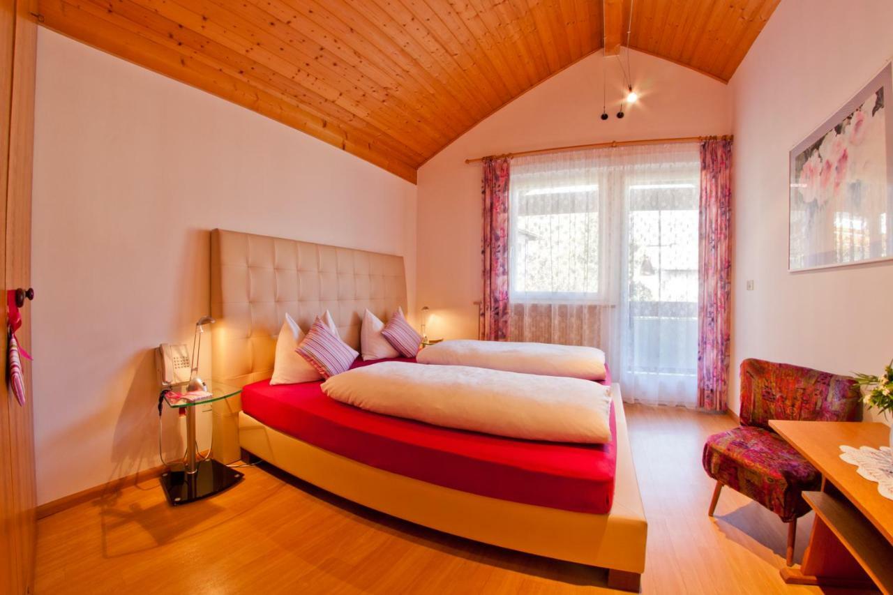 Guesthouse Christine Marlengo Esterno foto